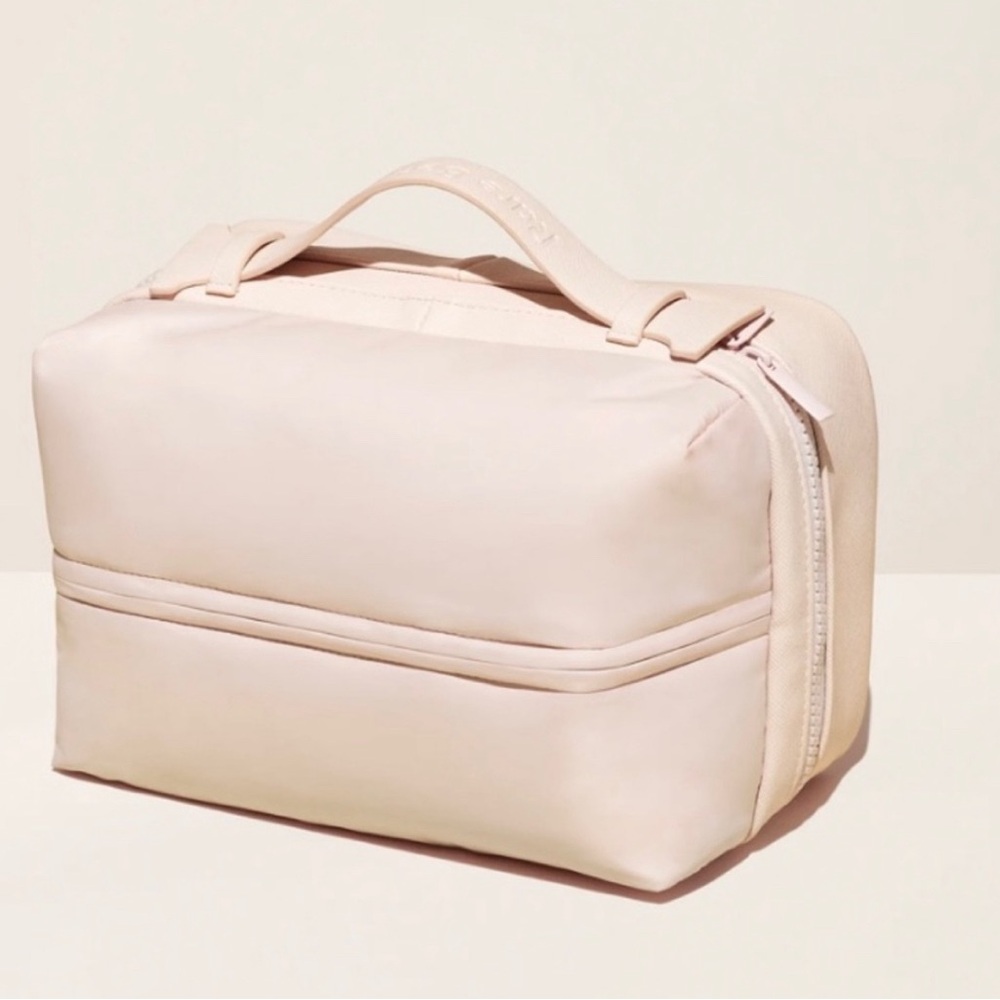 NWOT Rare Beauty Puffy Toiletry Makeup Bag